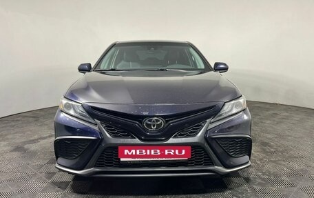 Toyota Camry, 2021 год, 2 680 000 рублей, 2 фотография