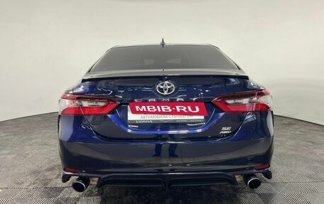 Toyota Camry, 2021 год, 2 680 000 рублей, 6 фотография