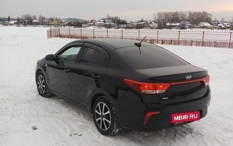 KIA Rio IV, 2018 год, 1 455 000 рублей, 3 фотография