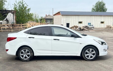 Hyundai Solaris II рестайлинг, 2015 год, 800 000 рублей, 4 фотография