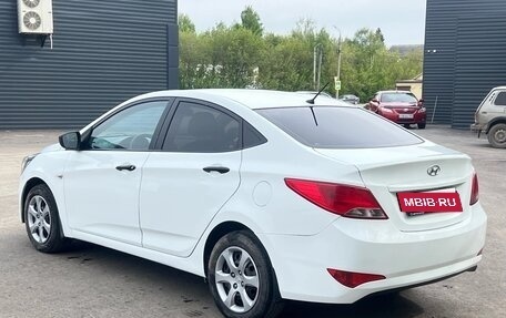 Hyundai Solaris II рестайлинг, 2015 год, 800 000 рублей, 8 фотография