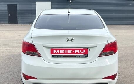 Hyundai Solaris II рестайлинг, 2015 год, 800 000 рублей, 7 фотография