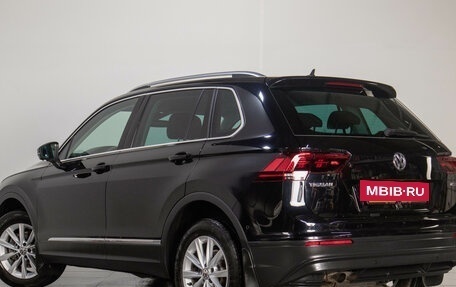Volkswagen Tiguan II, 2020 год, 3 199 000 рублей, 3 фотография