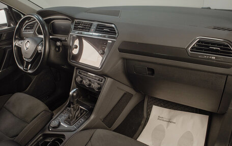 Volkswagen Tiguan II, 2020 год, 3 199 000 рублей, 9 фотография
