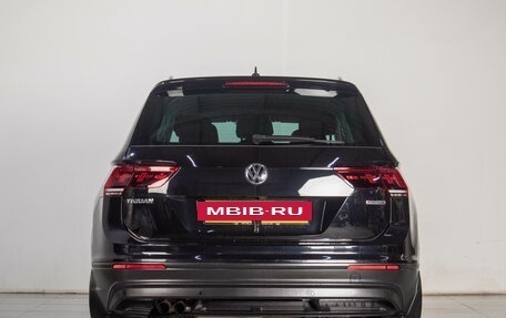 Volkswagen Tiguan II, 2020 год, 3 199 000 рублей, 4 фотография