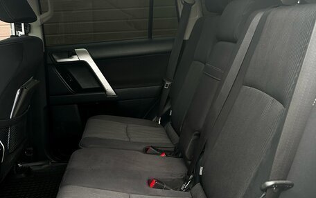 Toyota Land Cruiser Prado 150 рестайлинг 2, 2018 год, 3 750 000 рублей, 10 фотография