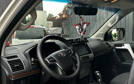 Toyota Land Cruiser Prado 150 рестайлинг 2, 2018 год, 3 750 000 рублей, 7 фотография