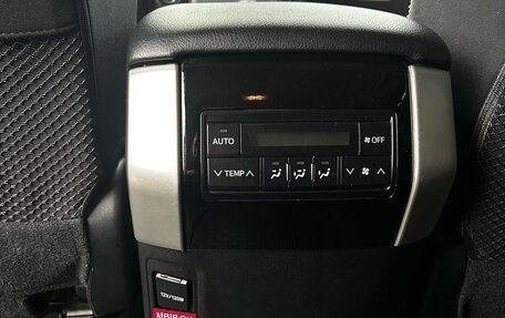 Toyota Land Cruiser Prado 150 рестайлинг 2, 2018 год, 3 750 000 рублей, 12 фотография