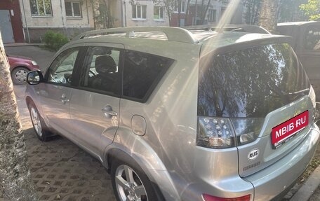 Mitsubishi Outlander III рестайлинг 3, 2008 год, 985 000 рублей, 4 фотография