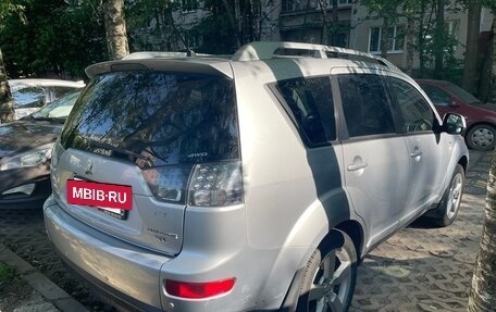Mitsubishi Outlander III рестайлинг 3, 2008 год, 985 000 рублей, 3 фотография