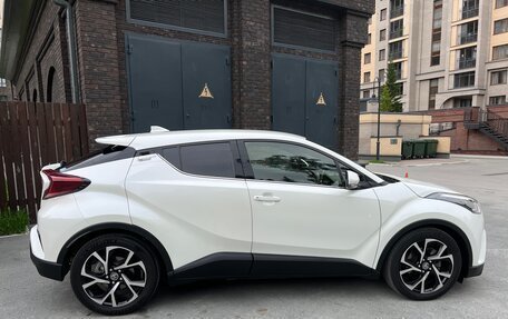 Toyota C-HR I рестайлинг, 2019 год, 1 800 000 рублей, 3 фотография