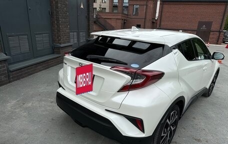 Toyota C-HR I рестайлинг, 2019 год, 1 800 000 рублей, 8 фотография