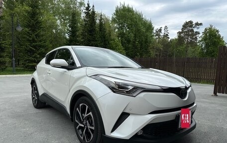 Toyota C-HR I рестайлинг, 2019 год, 1 800 000 рублей, 10 фотография
