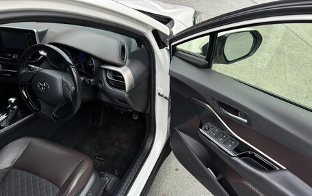 Toyota C-HR I рестайлинг, 2019 год, 1 800 000 рублей, 20 фотография