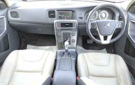 Volvo V60 I, 2012 год, 920 000 рублей, 5 фотография