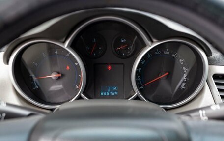 Chevrolet Cruze II, 2010 год, 650 000 рублей, 12 фотография