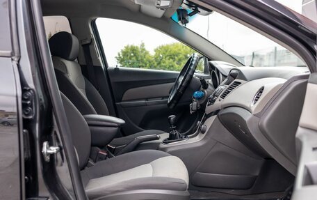 Chevrolet Cruze II, 2010 год, 650 000 рублей, 16 фотография