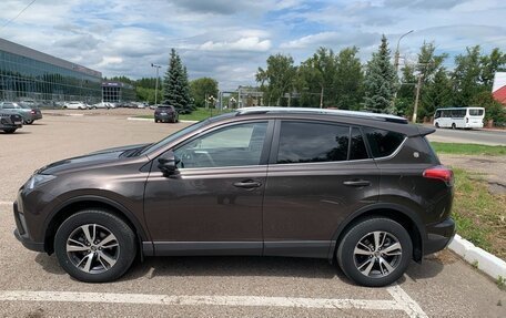 Toyota RAV4, 2018 год, 2 400 000 рублей, 3 фотография