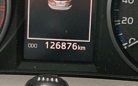 Toyota RAV4, 2018 год, 2 400 000 рублей, 10 фотография