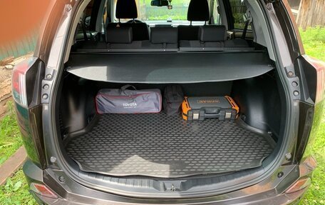Toyota RAV4, 2018 год, 2 400 000 рублей, 15 фотография