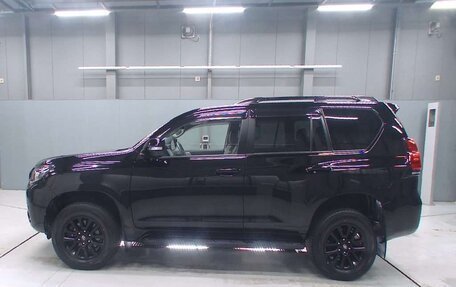 Toyota Land Cruiser Prado 150 рестайлинг 2, 2021 год, 4 159 030 рублей, 4 фотография