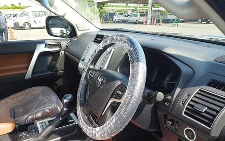 Toyota Land Cruiser Prado 150 рестайлинг 2, 2021 год, 4 159 030 рублей, 5 фотография