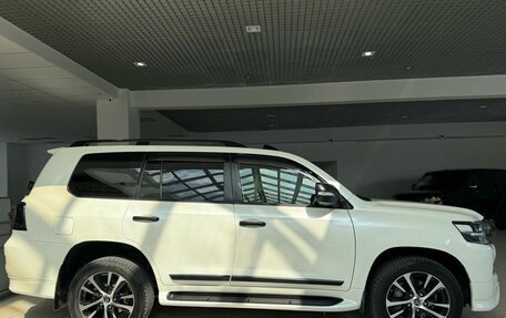 Toyota Land Cruiser 200, 2016 год, 5 968 000 рублей, 7 фотография