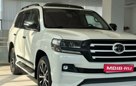 Toyota Land Cruiser 200, 2016 год, 5 968 000 рублей, 5 фотография