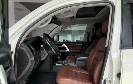 Toyota Land Cruiser 200, 2016 год, 5 968 000 рублей, 14 фотография