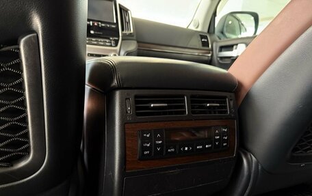 Toyota Land Cruiser 200, 2016 год, 5 968 000 рублей, 20 фотография