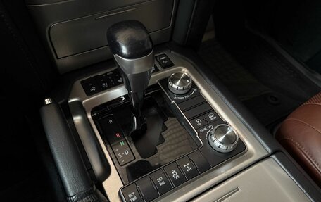 Toyota Land Cruiser 200, 2016 год, 5 968 000 рублей, 27 фотография