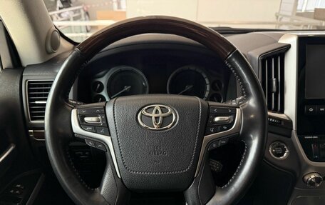 Toyota Land Cruiser 200, 2016 год, 5 968 000 рублей, 32 фотография