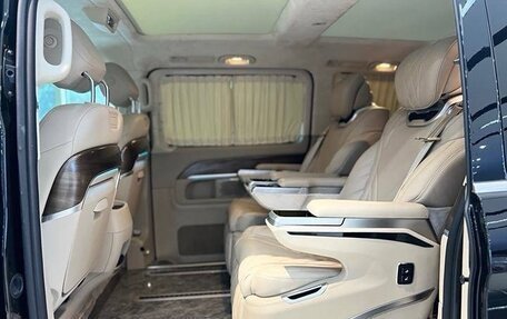 Mercedes-Benz V-Класс, 2021 год, 9 200 000 рублей, 2 фотография