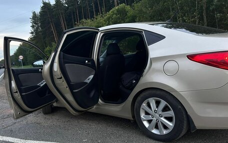 Hyundai Solaris II рестайлинг, 2014 год, 800 000 рублей, 4 фотография