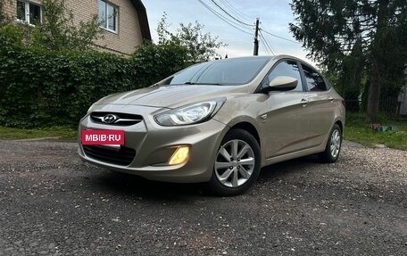 Hyundai Solaris II рестайлинг, 2014 год, 800 000 рублей, 12 фотография
