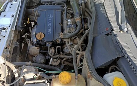 Opel Corsa C рестайлинг, 2004 год, 100 000 рублей, 4 фотография