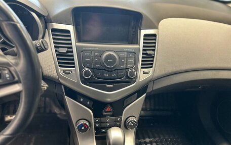 Chevrolet Cruze II, 2012 год, 800 000 рублей, 21 фотография