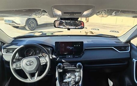 Toyota RAV4, 2025 год, 2 920 000 рублей, 7 фотография
