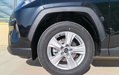 Toyota RAV4, 2025 год, 2 920 000 рублей, 11 фотография