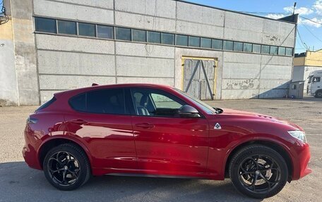 Alfa Romeo Stelvio, 2020 год, 6 800 000 рублей, 3 фотография