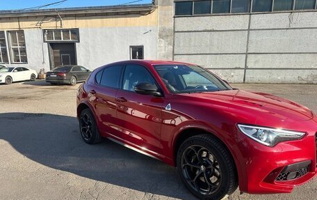 Alfa Romeo Stelvio, 2020 год, 6 800 000 рублей, 2 фотография