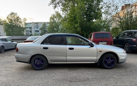 Mitsubishi Carisma I, 1997 год, 250 000 рублей, 4 фотография