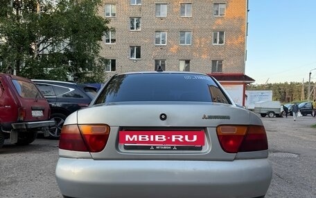 Mitsubishi Carisma I, 1997 год, 250 000 рублей, 5 фотография