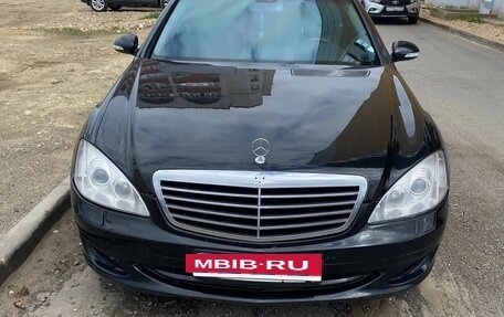 Mercedes-Benz S-Класс, 2005 год, 1 100 000 рублей, 2 фотография