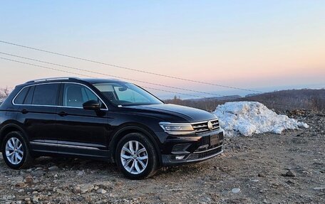 Volkswagen Tiguan II, 2018 год, 2 300 000 рублей, 1 фотография