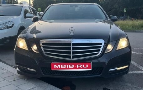 Mercedes-Benz E-Класс, 2011 год, 1 080 000 рублей, 1 фотография