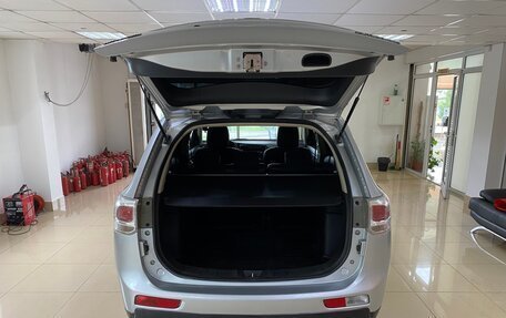 Mitsubishi Outlander III рестайлинг 3, 2013 год, 1 389 999 рублей, 8 фотография