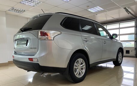Mitsubishi Outlander III рестайлинг 3, 2013 год, 1 389 999 рублей, 5 фотография