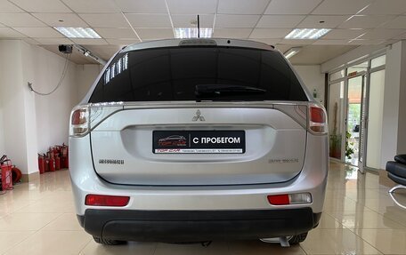 Mitsubishi Outlander III рестайлинг 3, 2013 год, 1 389 999 рублей, 6 фотография