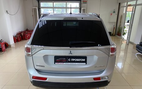 Mitsubishi Outlander III рестайлинг 3, 2013 год, 1 389 999 рублей, 7 фотография